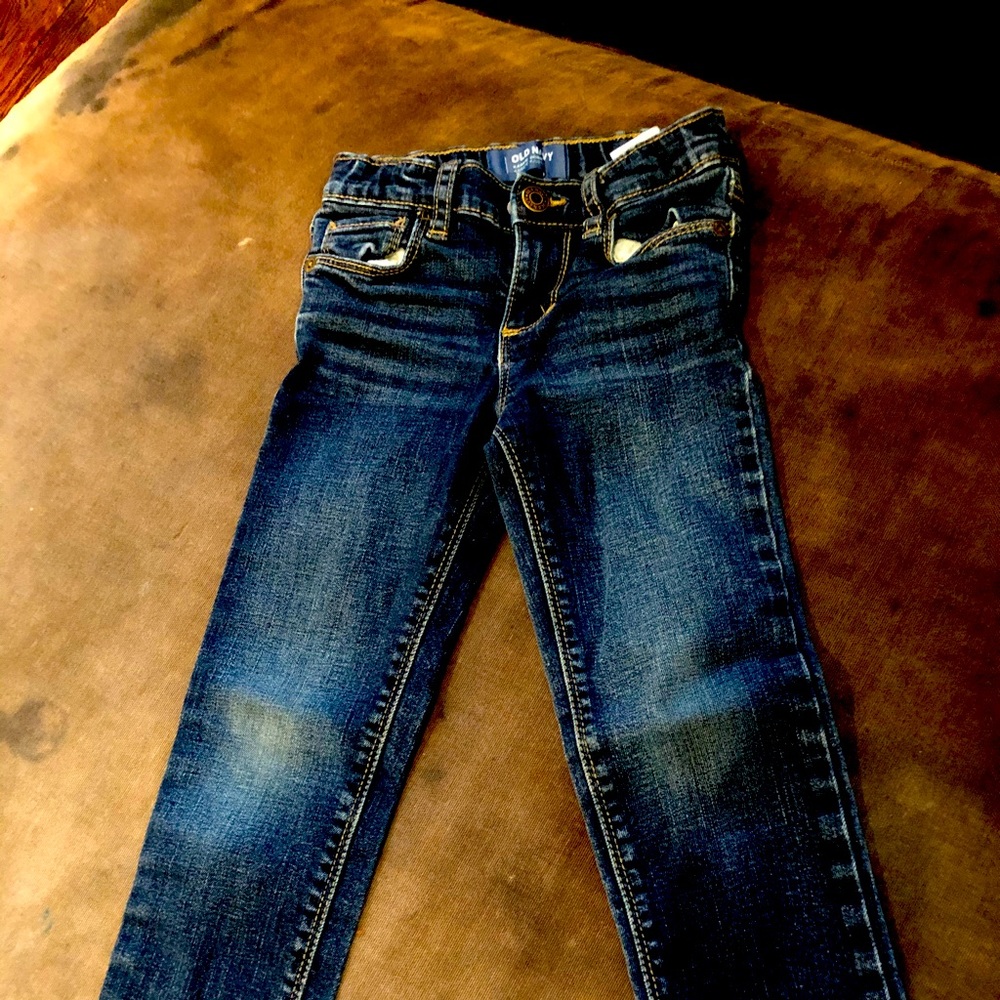Old navy 4t girls jeans - they are a perfect wash
